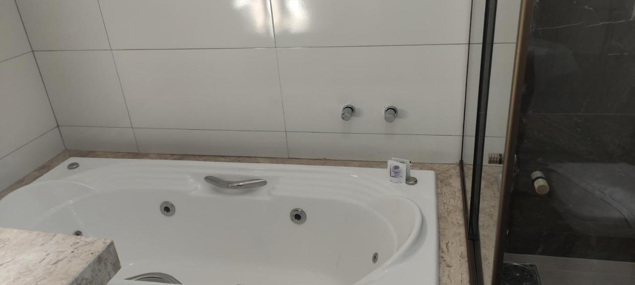 Hotel Esmeralda Verde Teófilo Otoni Εξωτερικό φωτογραφία